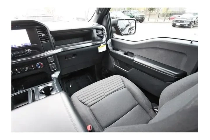 $33649 : Ford F-150 2023 4x2 XL 4dr S image 9