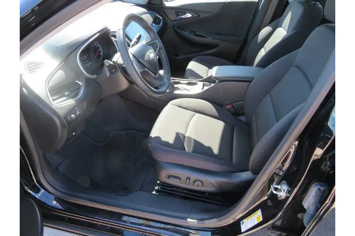 $24491 : Chevrolet Malibu 2023 RS 4dr image 10