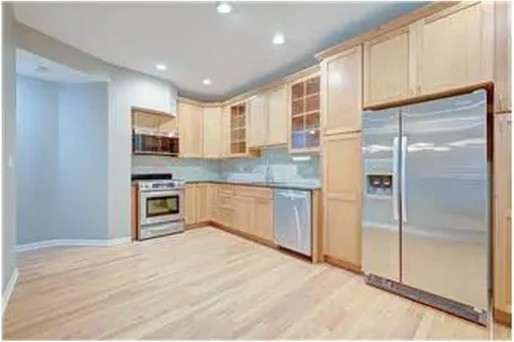 $5000 : Rental property with 2 bedro image 1