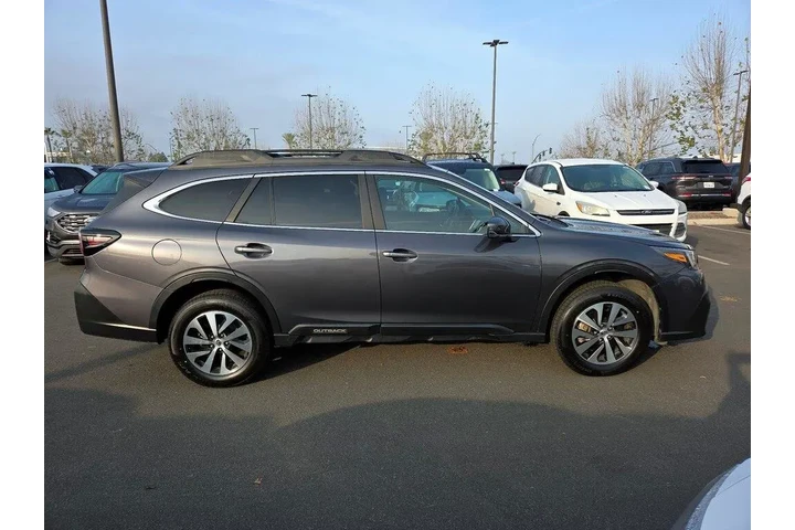 $23998 : Subaru Outback 2022 AWD Prem image 4