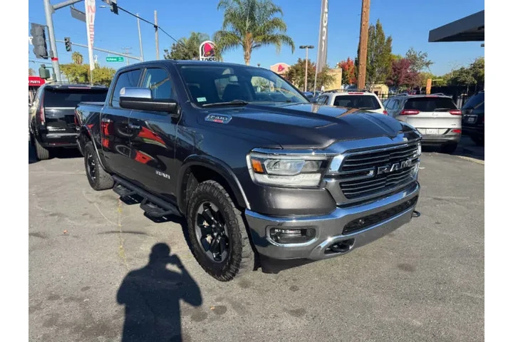 $24998 : 2020 RAM 1500 Laramie image 3