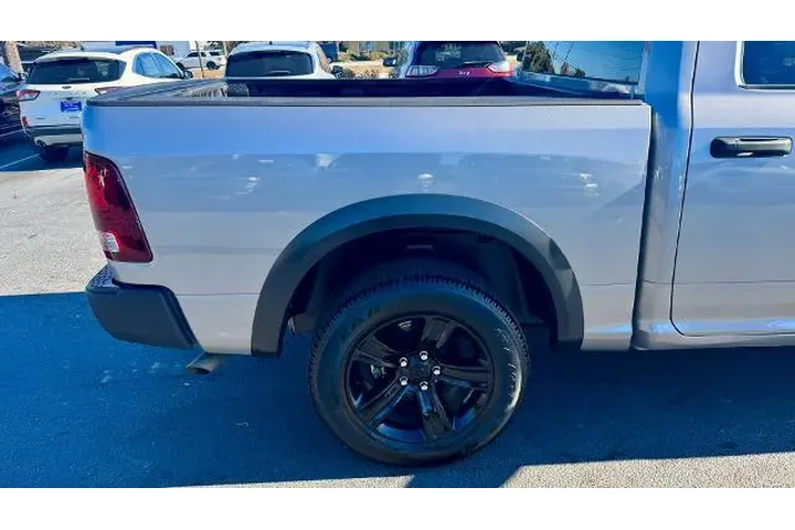 $28995 : Ram 1500 Classic 2024 4x4 SL image 8