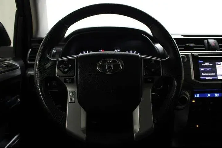 $32982 : Toyota 4Runner 2018 4x4 SR5 image 10