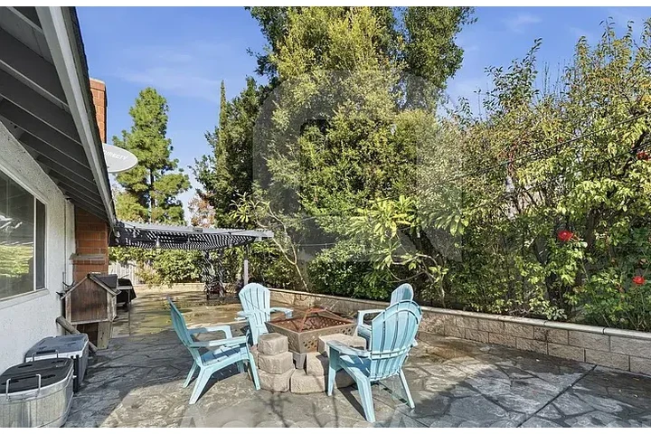 $2400 : HOME FOR RENT IN RIVERSIDE CA image 3