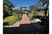 $2500 : Charming HOME IN DOWNEY thumbnail