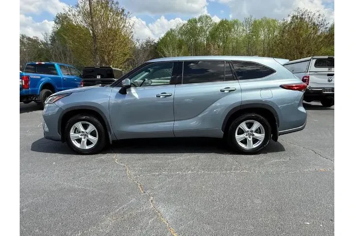 $25199 : Toyota Highlander 2020 AWD L image 7