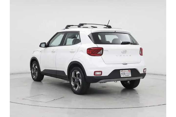 $21998 : Hyundai VENUE 2025 SEL 4dr C image 2