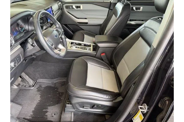 $29798 : Ford Explorer 2022 AWD XLT 4 image 5