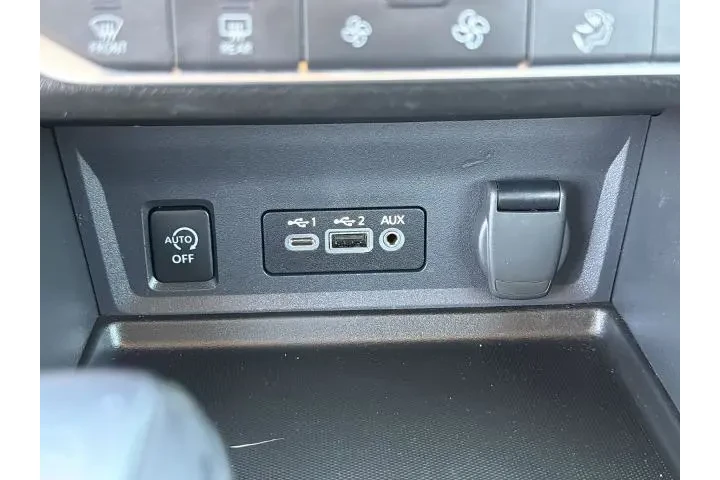 $21754 : Nissan Sentra 2025 SR 4dr Se image 7