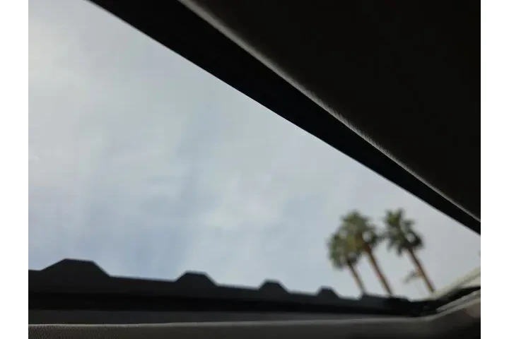 $18298 : Honda Civic 2016 Touring 4dr image 5