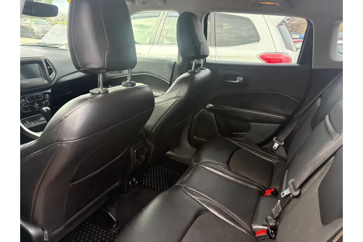 2018 Compass Latitude image 8