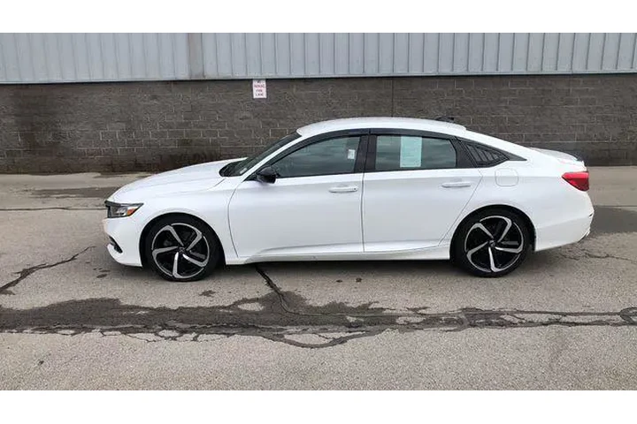 $23776 : Honda Accord 2022 Sport 4dr image 2