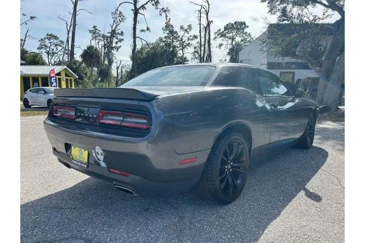 $14950 : Dodge Challenger 2018 SXT Pl image 5
