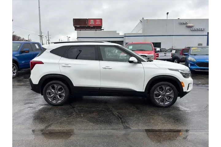 $22988 : Kia Seltos 2024 AWD S 4dr SU image 2