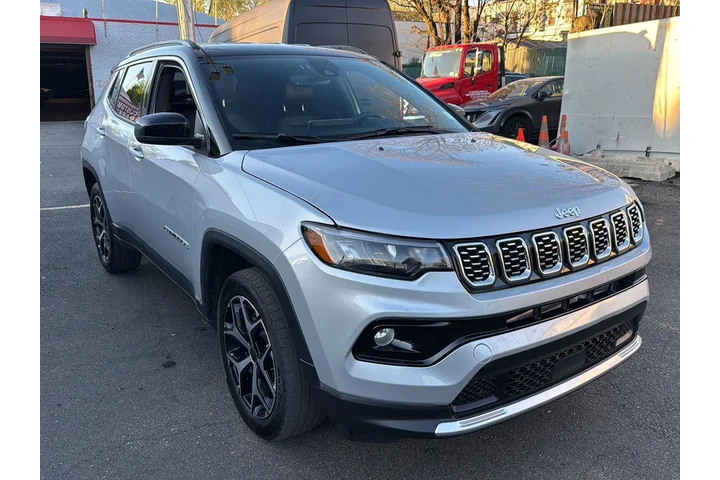 $23990 : Jeep Compass 2025 4x4 Limite image 7