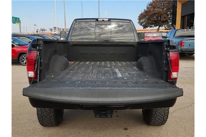 $32995 : Ram 2500 2018 4x4 Laramie 4d image 9