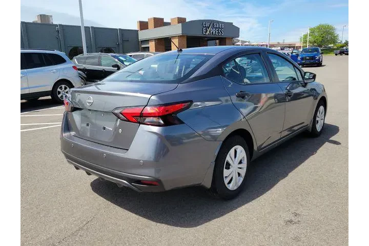 $14949 : Nissan Versa 2024 S 4dr Seda image 5