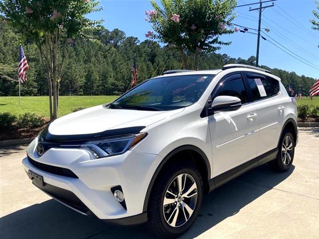 $22890 : 2018 RAV4 XLE FWD image 3