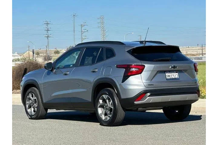 $21521 : Chevrolet Trax 2024 LT 4dr C image 6