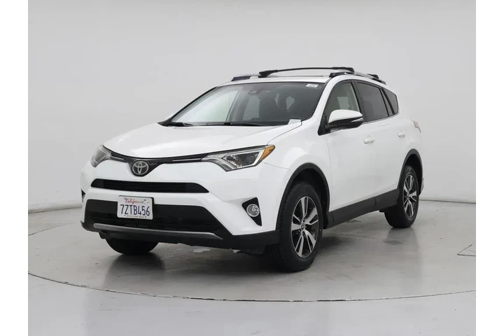 $23998 : Toyota RAV4 2017 AWD XLE 4dr image 4