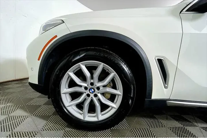 $26943 : BMW X5 2019 AWD xDrive40i 4d image 8