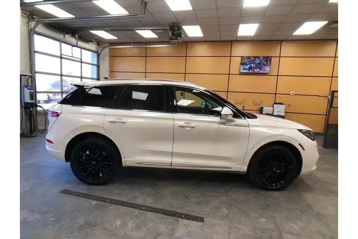 $29883 : Lincoln Corsair 2022 Reserve image 8