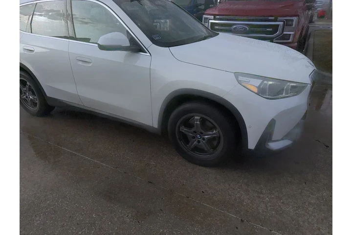 $32631 : BMW X1 2023 AWD xDrive28i 4d image 7