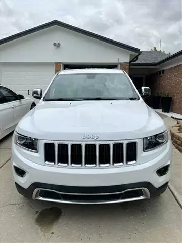 $8000 : 2015 Grand Cherokee Limited image 1