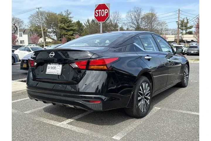 $19312 : Nissan Altima 2025 2.5 SV 4d image 4