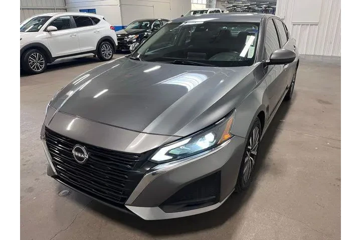 $17460 : Nissan Altima 2023 2.5 SV 4d image 7