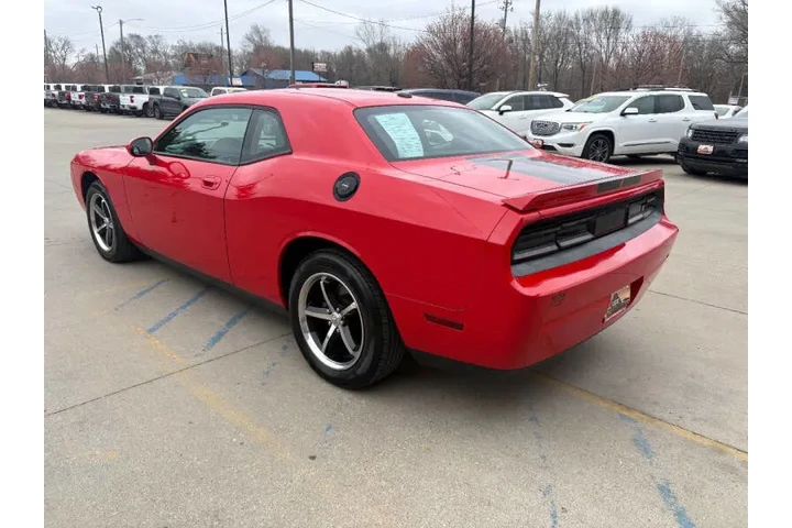 $14950 : 2010 Challenger SE image 7