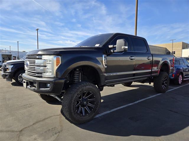 $36622 : Pre-Owned 2017 Super Duty F-3 image 6