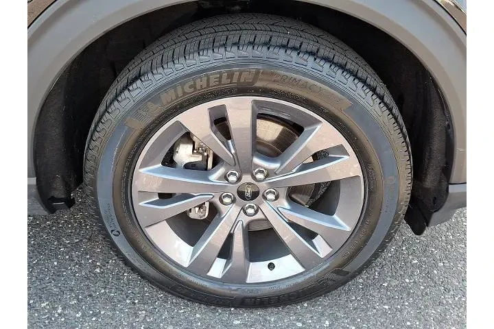 $31246 : Ford Explorer 2023 AWD XLT 4 image 8