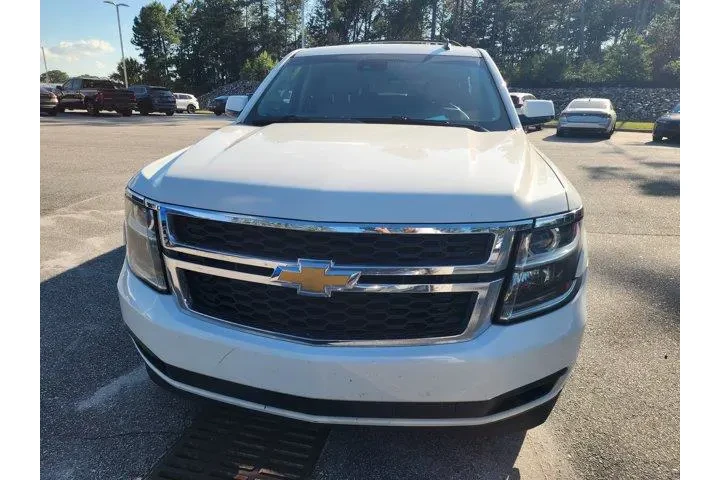 $14471 : Chevrolet Suburban 2015 4x4 image 2