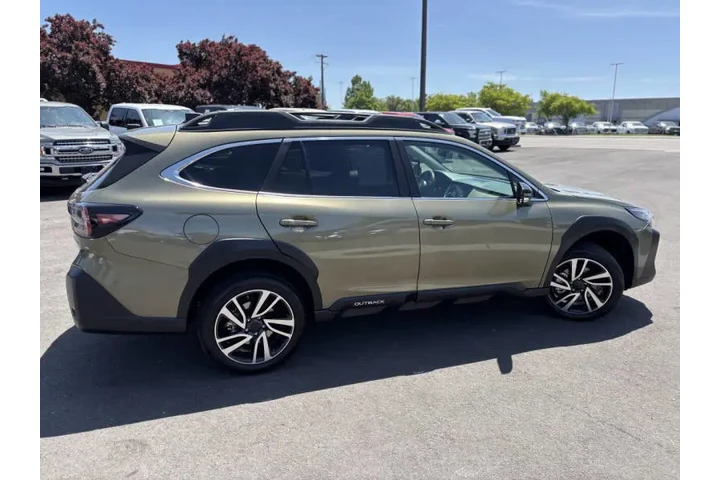 $24988 : 2023 Outback Premium image 4