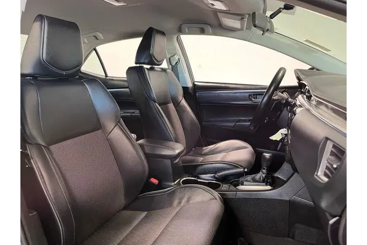 $15941 : Toyota Corolla 2016 S 4dr Se image 10