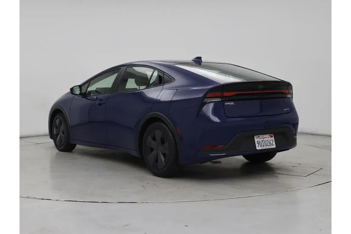 $29998 : Toyota Prius 2025 LE 4dr Hat image 2