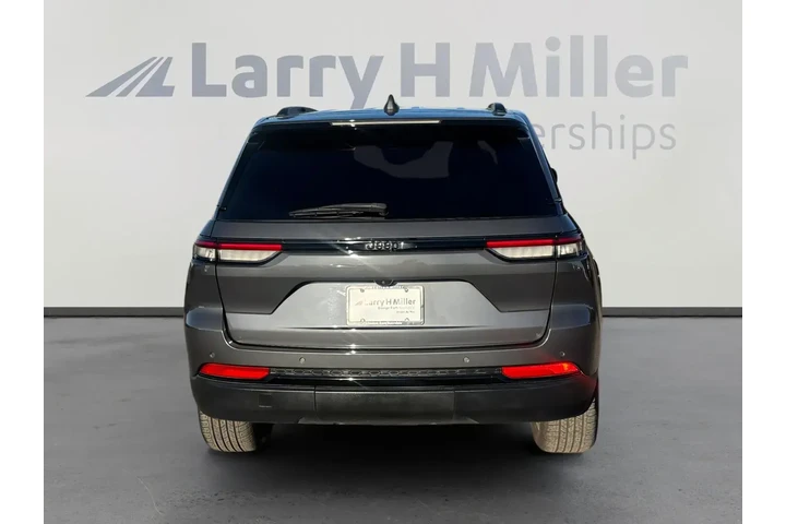 $27919 : Jeep Grand Cherokee 2022 4x2 image 4