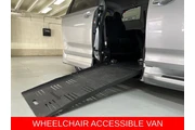 $42990 : 2017 Sienna SE 8 Passenger thumbnail