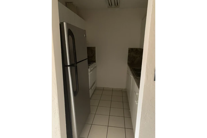 $1700 : Hialeah image 5