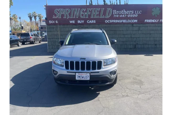 $9995 : 2015 Compass Altitude Edition image 3