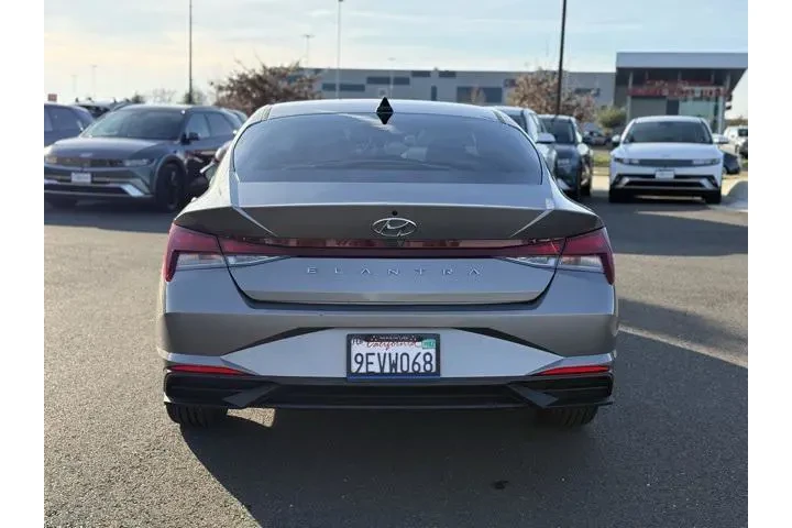 $17992 : Hyundai ELANTRA 2023 SEL 4dr image 4