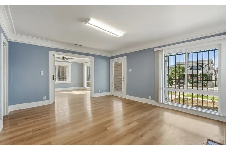 $1050 : Brand new natural light home image 2