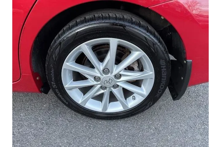 $10985 : Toyota Prius v 2012 Two 4dr image 7