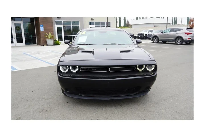 $13984 : 2016 Challenger SXT image 3