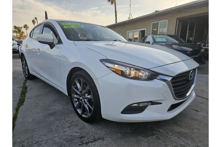 $13995 : 2018 MAZDA3 s Grand Touring A image 3