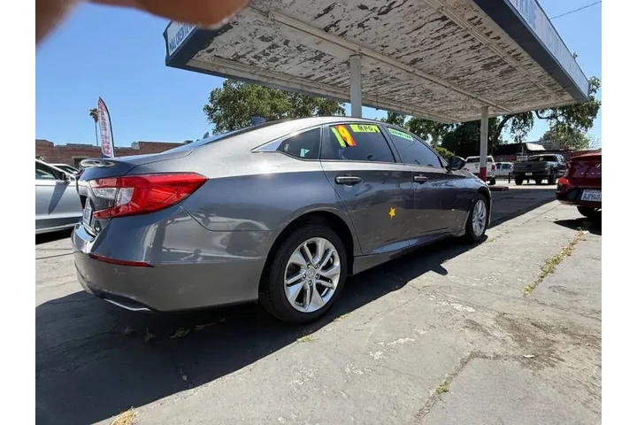 2019 Accord LX image 10
