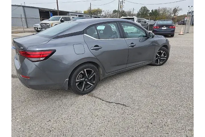 $17383 : Nissan Sentra 2024 SV 4dr Se image 7