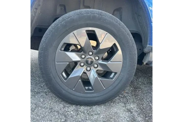 $38900 : Ford F-150 Lightning 2022 AW image 9