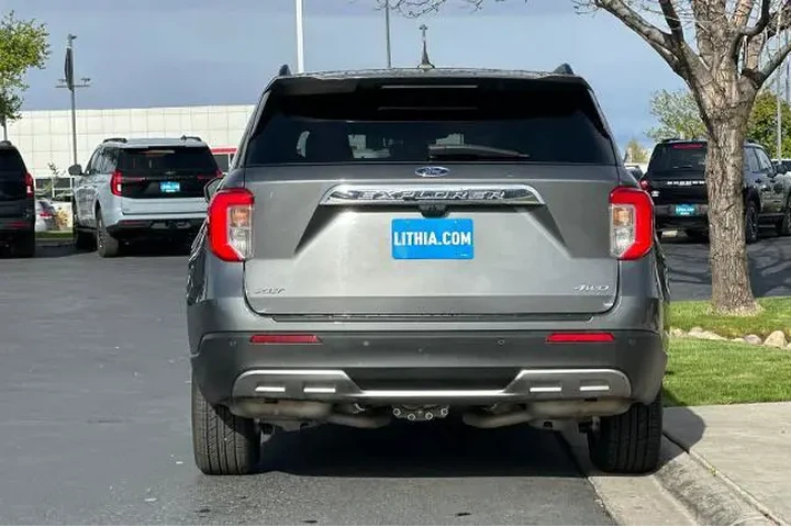 $30995 : Ford Explorer 2023 AWD XLT 4 image 7
